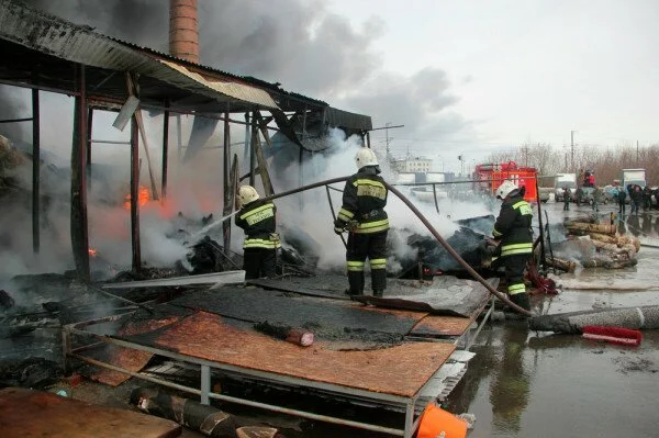 Двое пожарных пострадали при тушении пожара в Новой Москве