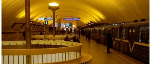 Ночное метро в Петербурге начнет работать с 20 апреля