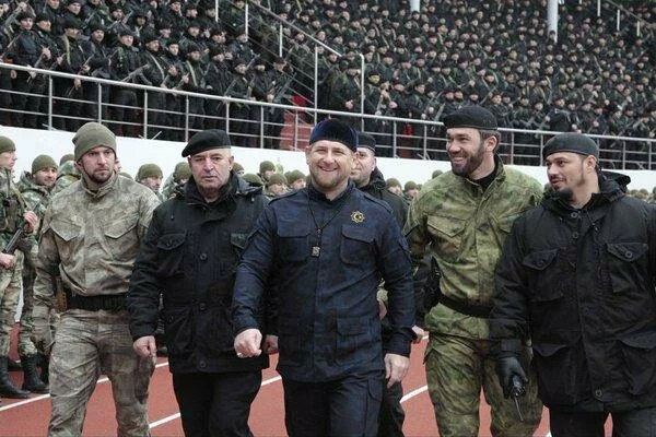 Скандал в Чечне о преследовании геев набрал обороты: «Новой газете» выставили ультиматум