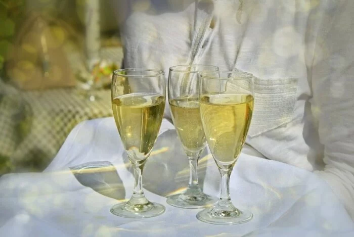 Ученые считают, что шампанское положительно влияет на давление, сердце и эрекцию