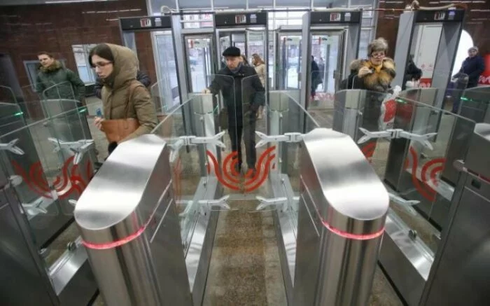 В Москве 15 и 16 апреля перекроют вестибюли нескольких станций метро