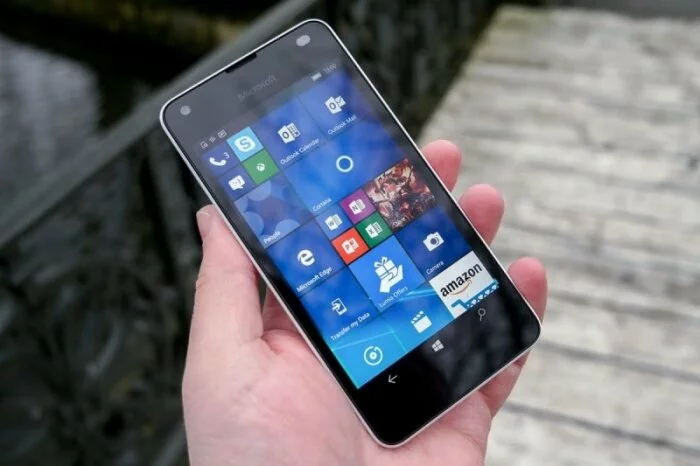 В Сети появился видеоролик с техническими характеристиками Microsoft Lumia 750