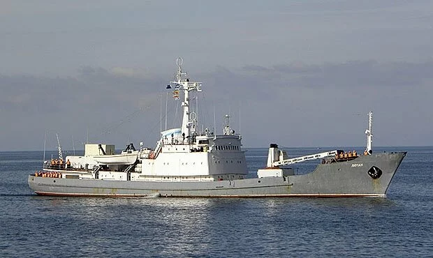 В Турции затонул российский военный корабль. Весь экипаж успели спасти