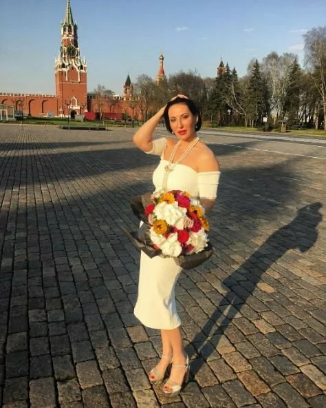 Актриса Алика Смехова вручила детям из хосписа «Дом с Маяком» награды «за мужество»