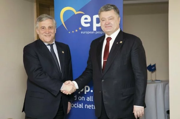 Порошенко попросил главу ЕП запретить евродепутатам посещать Крым