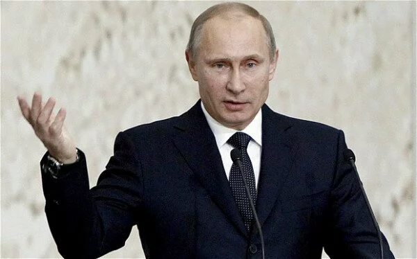 Путин поздравил с 90-летием своего экс-руководителя Лазаря Матвеева