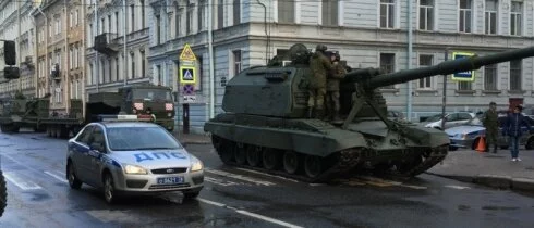 Репетиции Парада Победы в Петербурге ограничат движение транспорта