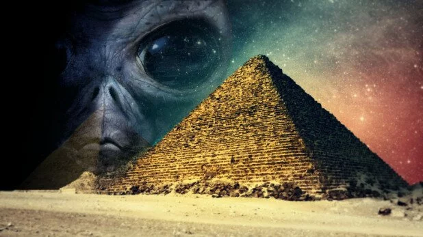 Таинственного инопланетянина в капсуле нашли внутри египетской пирамиды