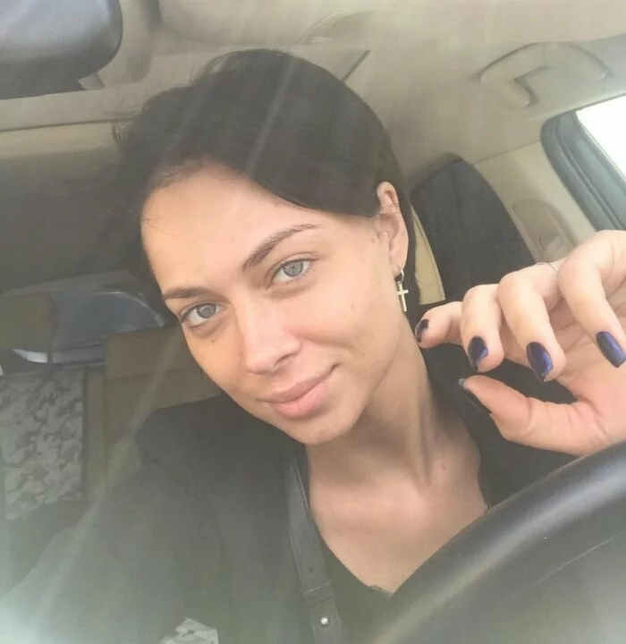 Настасья Самбурская опубликовала фото без макияжа