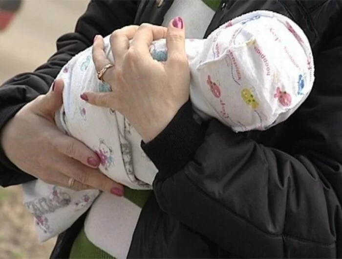 Новорожденного мальчика продала мать в Северной Осетии
