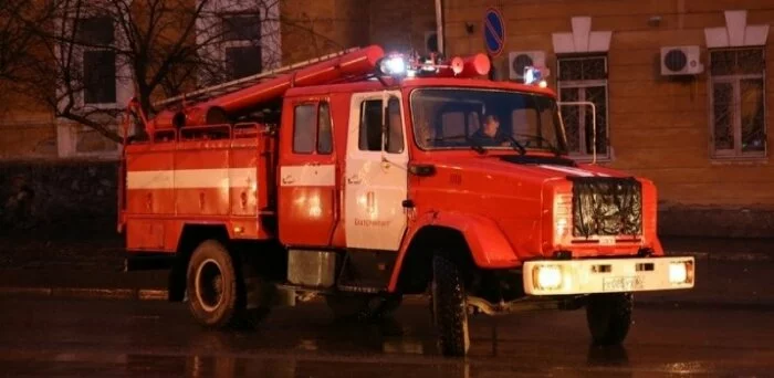 В Москве при пожаре в частном доме взорвались два газовых баллона
