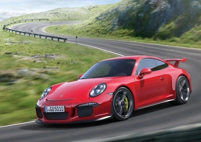 Журналисты назвали модель 911 GT3 величайшим автомобилем марки Porsche