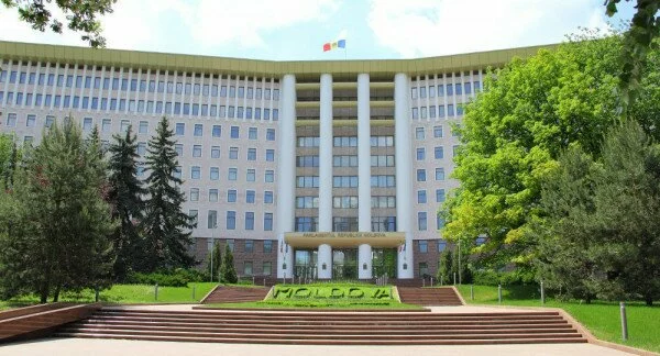 В Молдавии 5 дипломатов из России стали персонами нон грата
