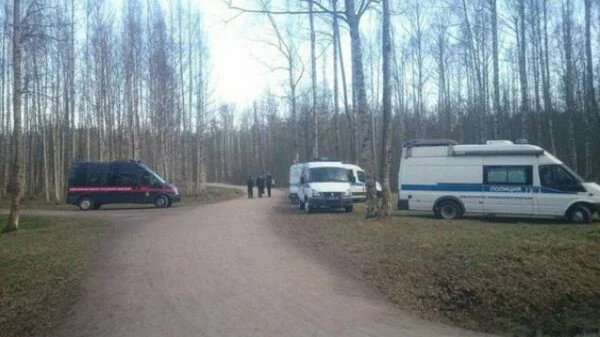 В петербургском парке нашли окровавленное тело женщины