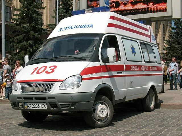 В Ярославле сестра пациента напала на бригаду скорой помощи