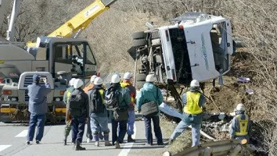 ДТП в Японии: от столкновения автобуса и иномарки погиб водитель