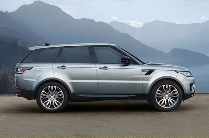 Land Rover сделал заводской обвес для Range Rover