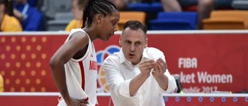 Сборная России по баскетболу обыграла Черногорию и вышла в плей-офф ЧЕ-2017
