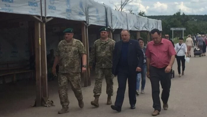 Главный прокурор Луганщины посетил КПВВ «Станица Луганская»