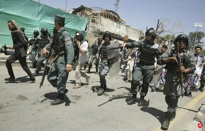 США потратили $94 млн на неподходящий афганским полицейским «лесной» камуфляж