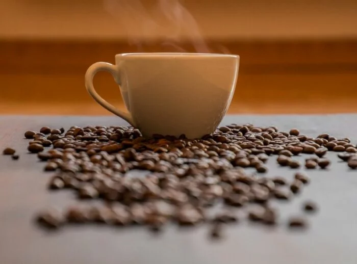 Учёные: Горячий чай и кофе наносят вред организму