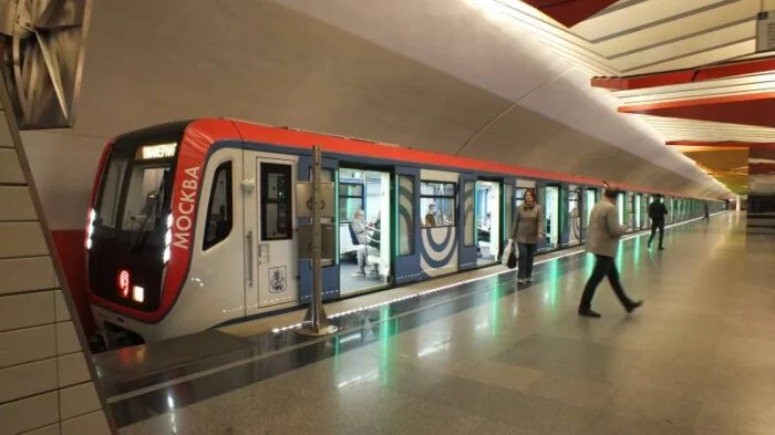 В московском метро загорелся новый поезд 