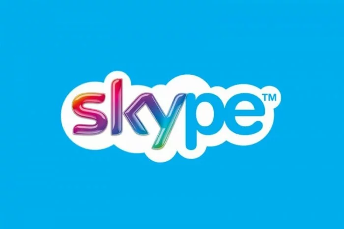 В Skype изменился дизайн и появился аналог «Историй»?