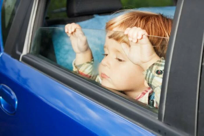 Выбросы негативно влияют на детей, сидящих в салонах автомобилей