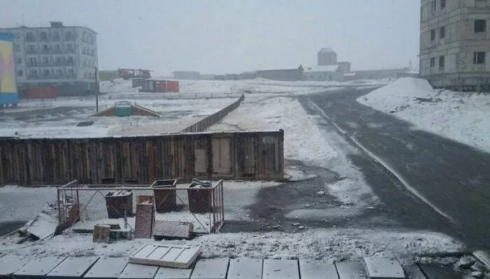 Жители Якутии сообщили о летнем снеге