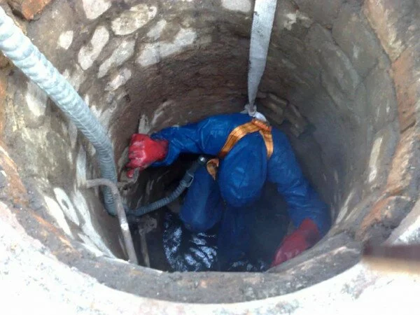 В Москве четверо рабочих погибли из-за отравления метаном в канализационном люке