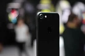 В России снизились цены на Apple iPhone 7