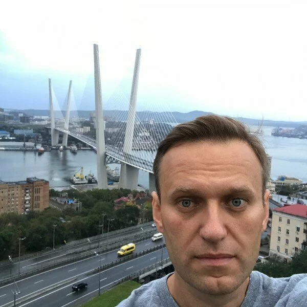 Алексей Навальный готовится к митингу во Владивостоке