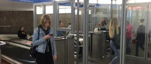 На «синей» ветке петербургского метро заработал WI-FI