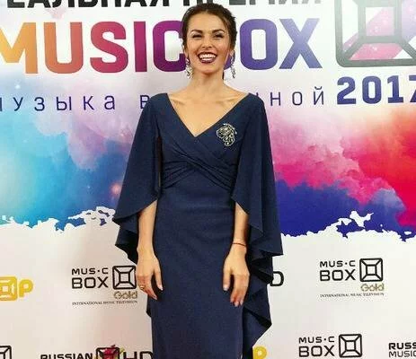 Поклонники заподозрили появившуюся на премии Music Box Сати Казанову в беременности