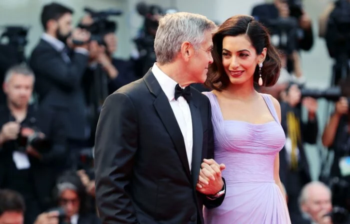 Амаль Клуни вышла из декрета через 3 месяца после родов