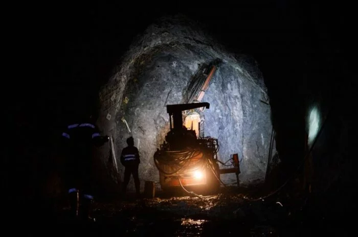 На шахте в Коми произошло задымление, под землей находятся 263 человека