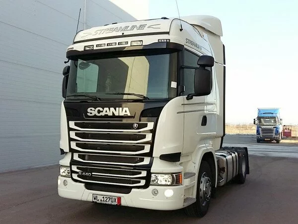 В Москве угнали грузовик Scania стоимость 3,3 млн рублей