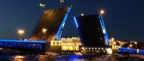 В ночь на 22 сентября в Петербурге разведут все мосты через Неву, кроме Биржевого