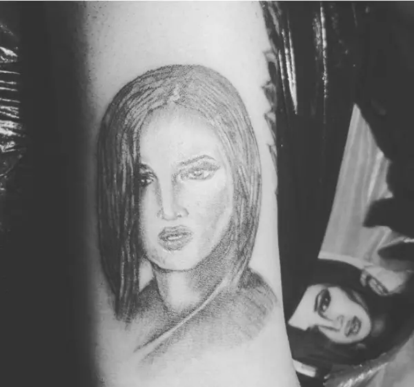 Фанат сделал настоящую татуировку с изображением Ольги Бузовой