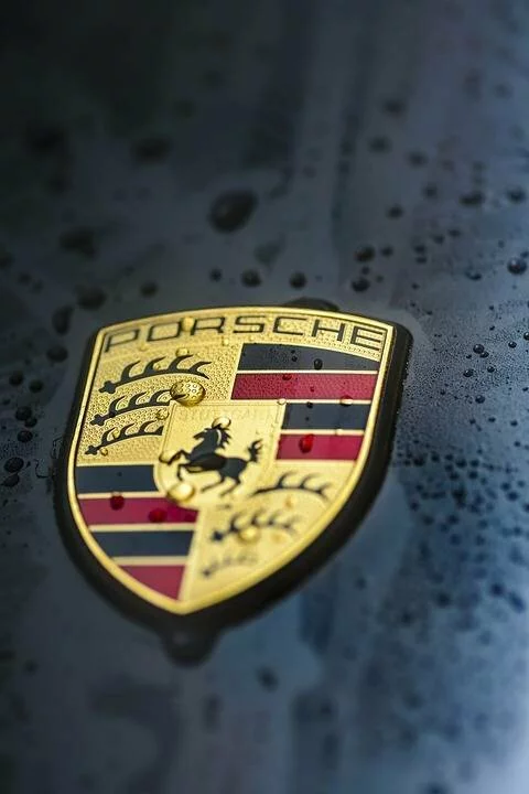 Кроссовер Porsche Macan 2017 года вошел в десятку лучших представителей своего класса