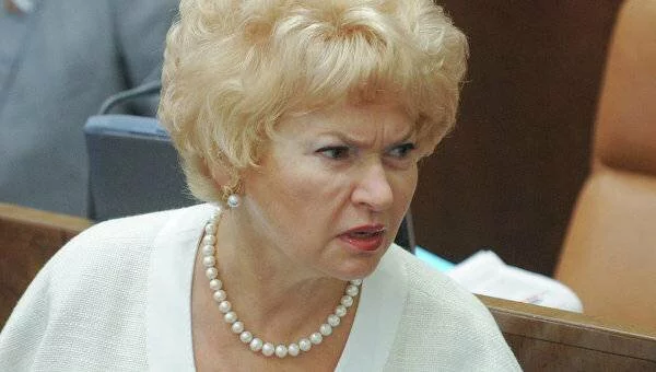 Людмила Нарусова обеспокоена решением Ксении Собчак баллотироваться в президенты