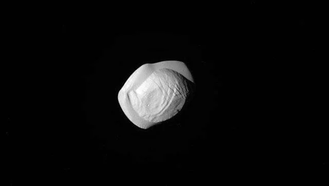Ученые: Искры жизни скрываются в ледяной мгле спутника Сатурна