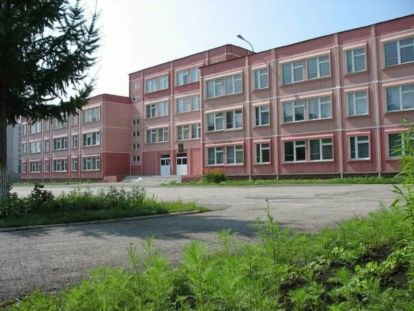 Жители Челябинска пожаловались на регулярное вымогательство денег в школах