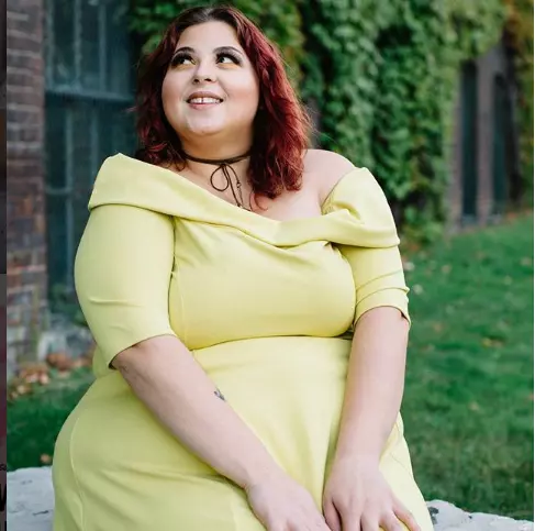 Обнаженную блогершу с лишним весом назвали самой сексуальной русалкой