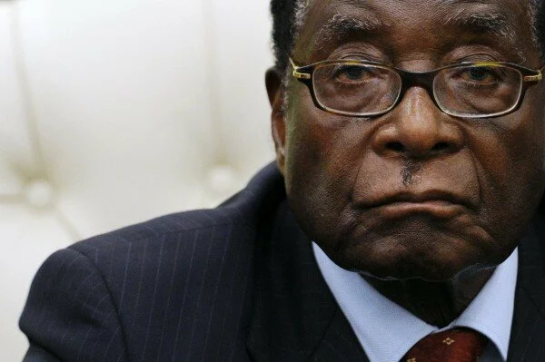 Роберт Мугабе может встретиться с военным командованием Зимбабве