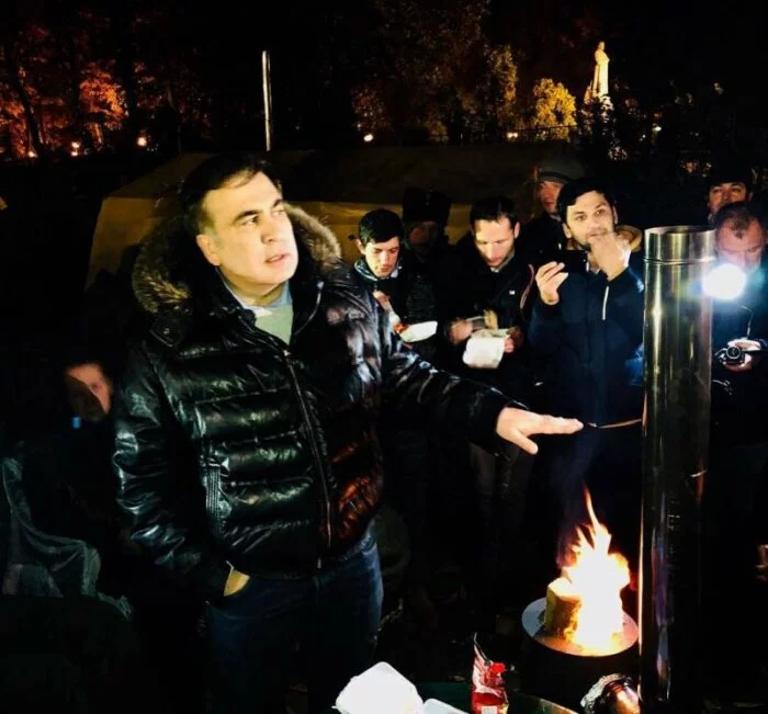 Саакашвили заявил о получении им документа о легальном пребывании на Украине