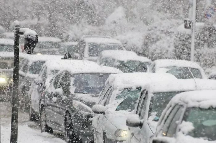 В Ростове зафиксированы 7-бальные пробки из-за неожиданного снегопада