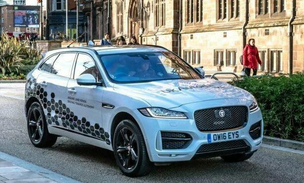 В Британии вывели на дорожные тесты беспилотные Jaguar и Range Rover