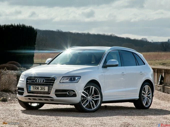 Audi озвучила российские цены на спортивный кроссовер Audi SQ5