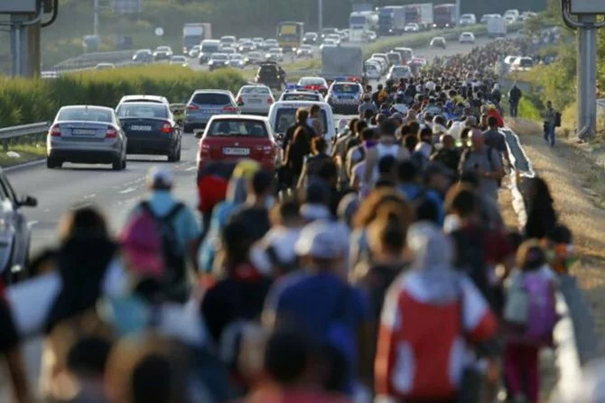 Австрия планирует закрыть путь массового потока мигрантов